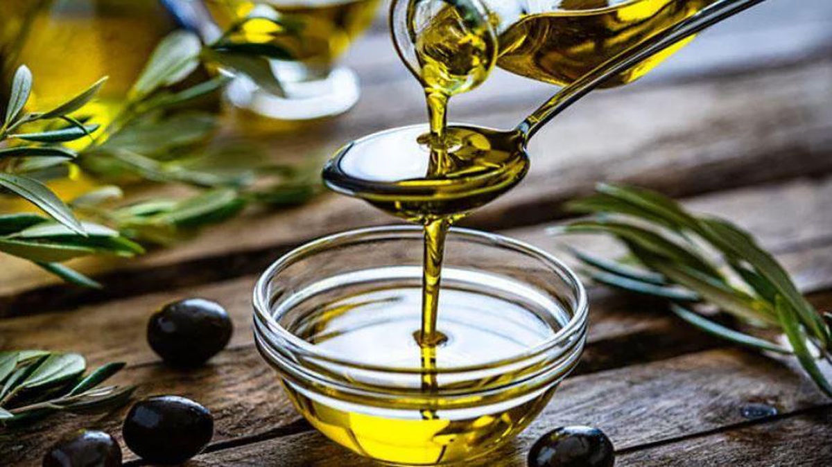 Rüyada zeytinyağı görmenin anlamı ve yorumu nedir? Rüyanda zeytinyağı içmek, dökmek, zeytinyağı şişesi görmek ne demek?