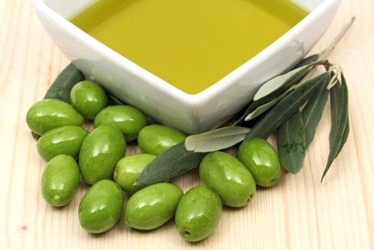 Rüyada zeytin görmek ne anlama geliyor? Rüyada zeytin yemek, zeytin ağacı görmek, rüyada zeytin çekirdeği görmek anlamları...