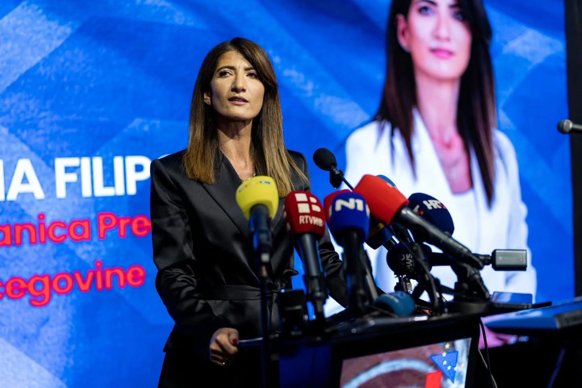 Bosna Hersek'te Becirovic ve Cvijanovic yeniden seçildi, Filipovic Hırvat üyesi oldu