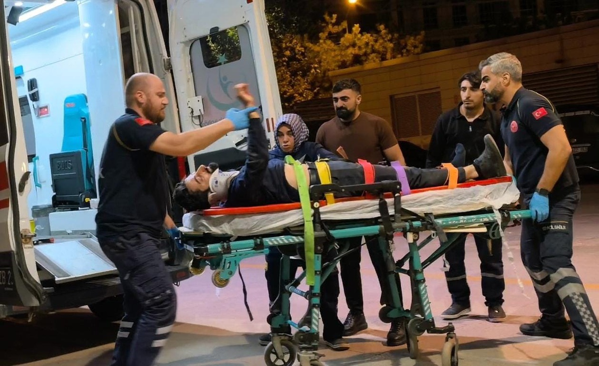 İddiaya göre Bursa İnegöl'de işçi 10 metreden asansör boşluğuna düşüp ağır yaralandı