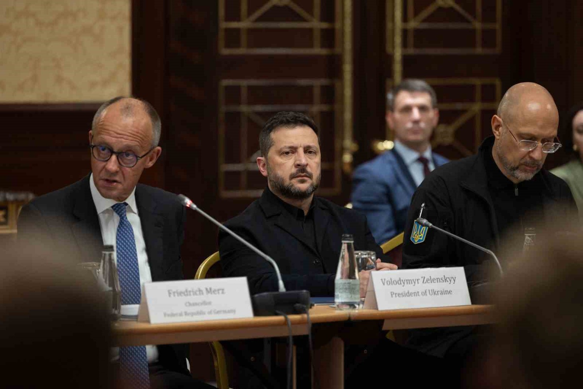 Almanya Başbakanı Merz Ukrayna'ya yaklaşık 1 milyar euro askeri yardım açıkladı