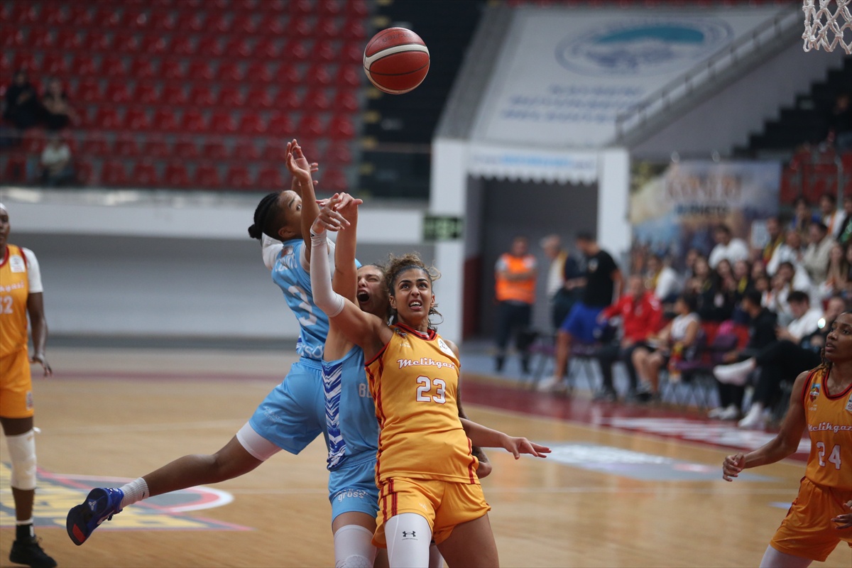 Melikgazi Kayseri Basketbol, Turgutlu Belediyespor'u 64-58 yenerek ikinci haftayı kazandı