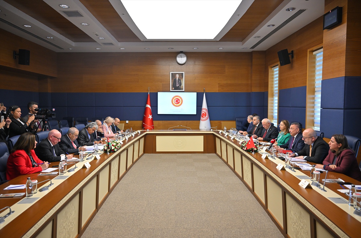 TBMM Dışişleri Komisyonu Başkanı Oktay, Ürdün Senatosu heyetiyle görüştü