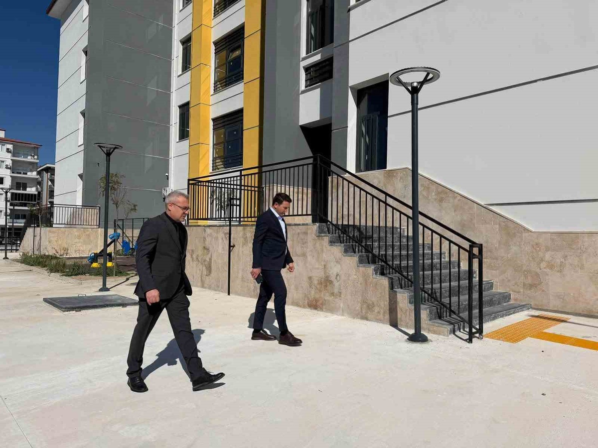 Aydın Buharkent'te YİKOB'un yürüttüğü 24 sınıflı okul inşaatı son aşamaya geldi