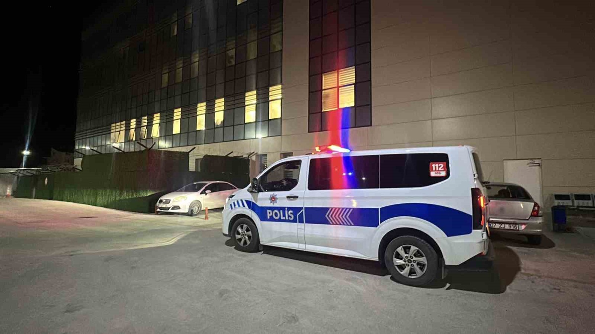 Burdur Ağlasun'da ceviz silkeleyen 72 yaşındaki adam düşerek hayatını kaybetti