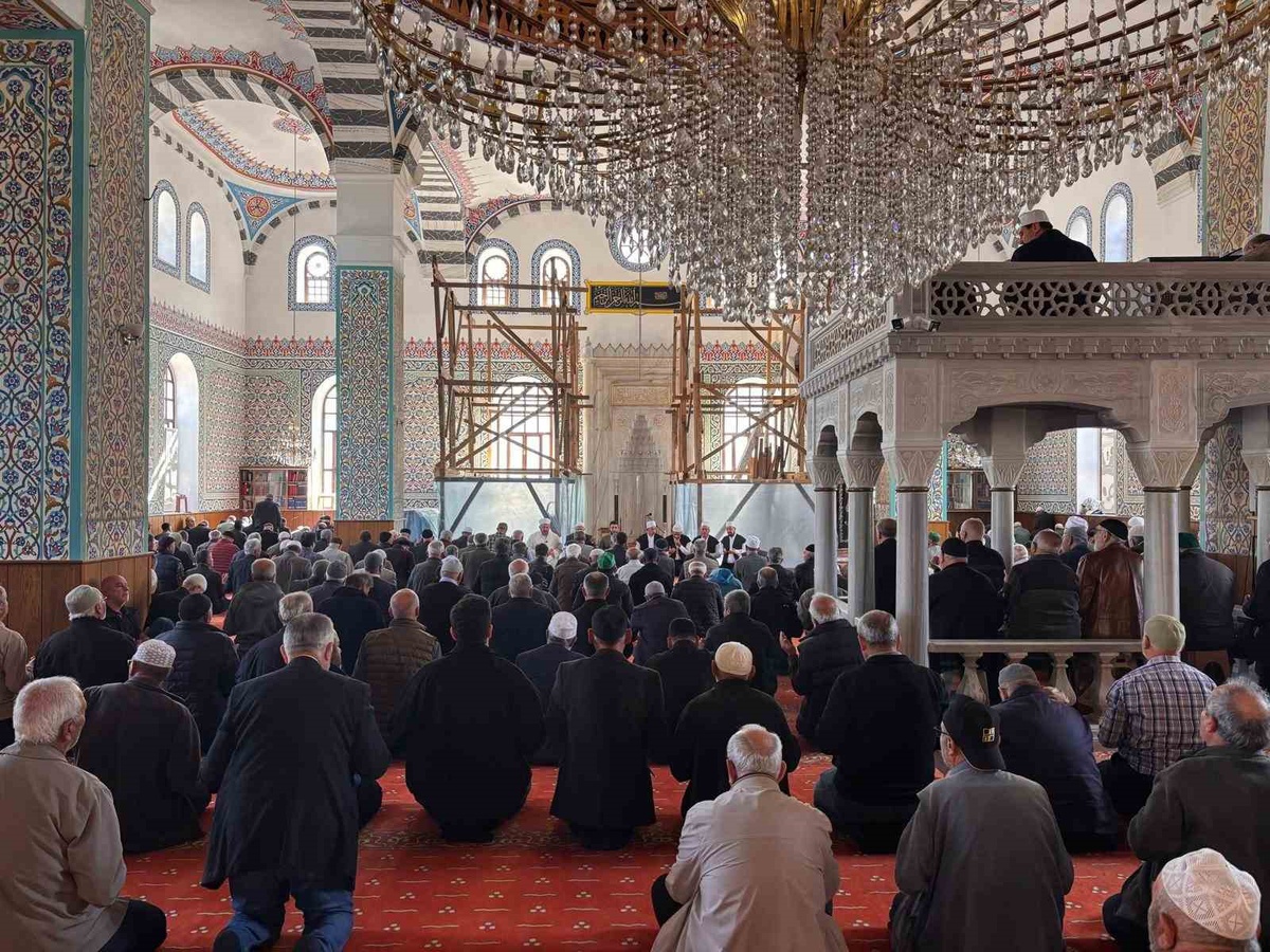Düzce İl Müftülüğü, vefat eden din görevlileri için Mevlid-i Şerif programı düzenledi