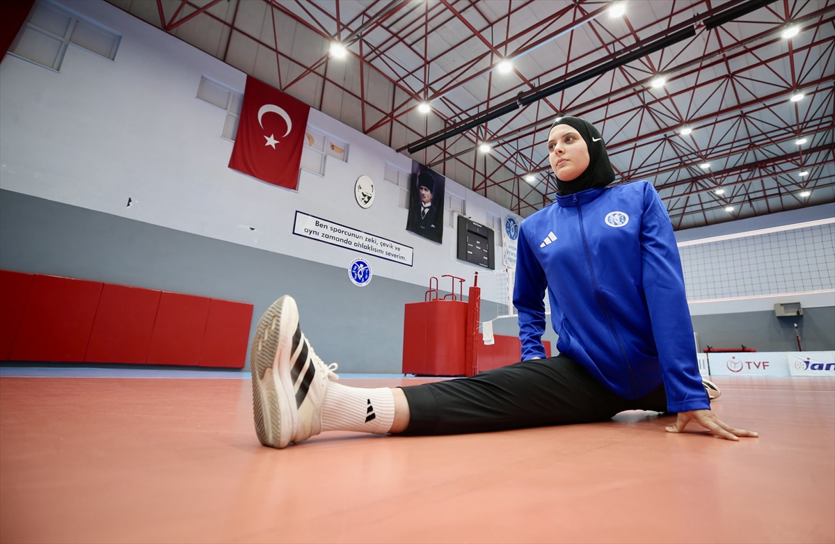 İlaçlar yüzünden aldığı kiloları vermek için başladı! Elifnaz, tekvandoda Avrupa şampiyonu oldu