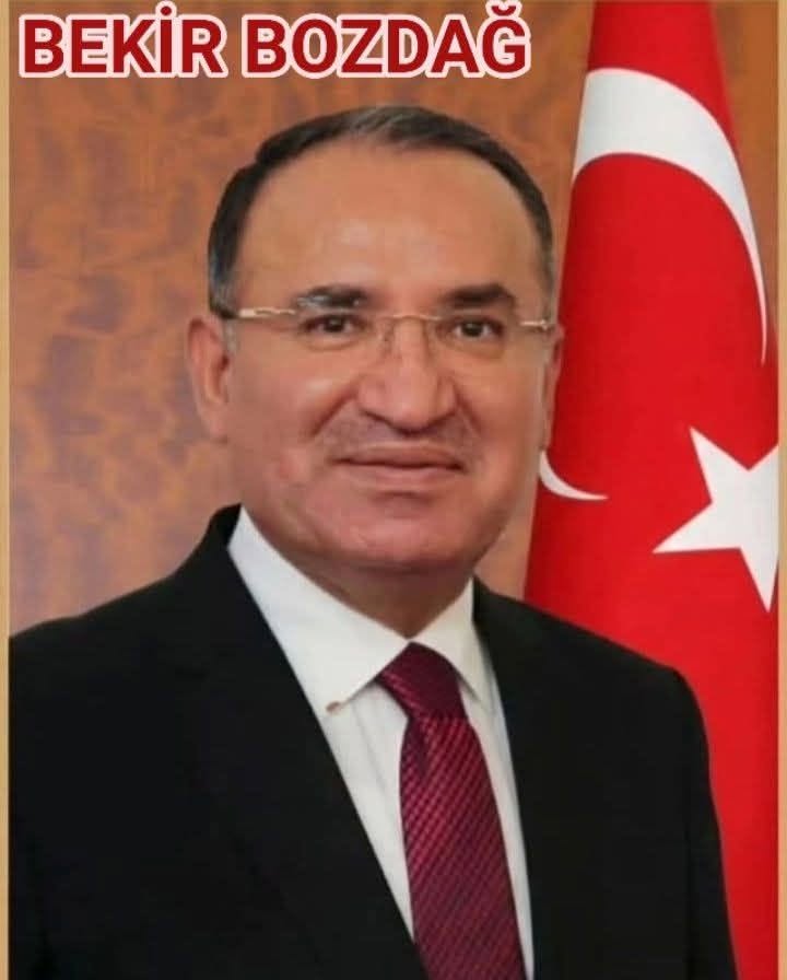 AK Parti Milletvekili Bekir Bozdağ TBMM'deki görevinden istifa etti
