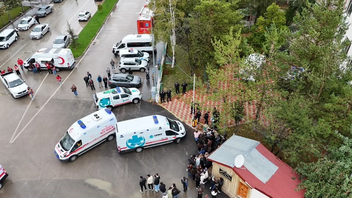 Bayburt'ta 2026 Yerel Düzey Sağlık Grubu planıyla deprem tatbikatı yapıldı