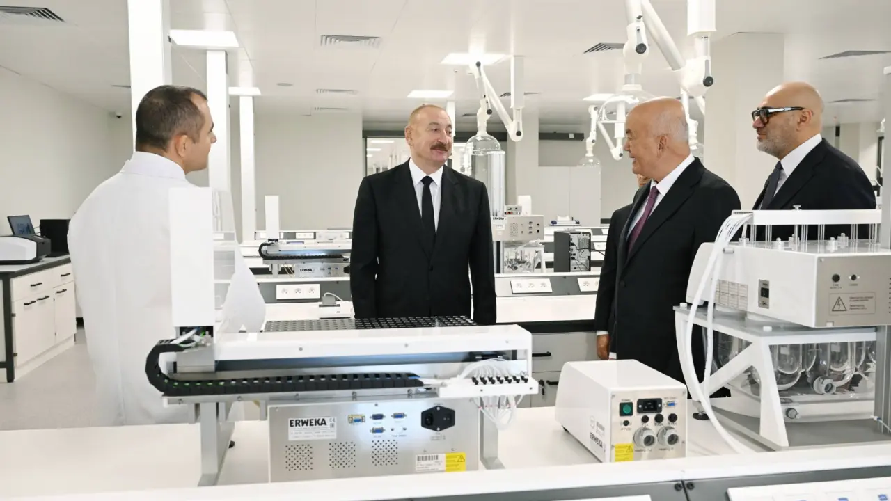 Azerbaycan'ın en büyük ilaç fabrikası kuruldu! Türk şirketi dev projeye imza attı
