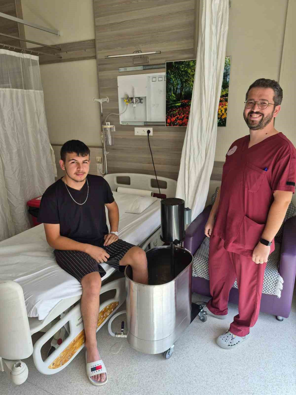 Çivril Devlet Hastanesi’ne üç yeni fizik tedavi cihazı