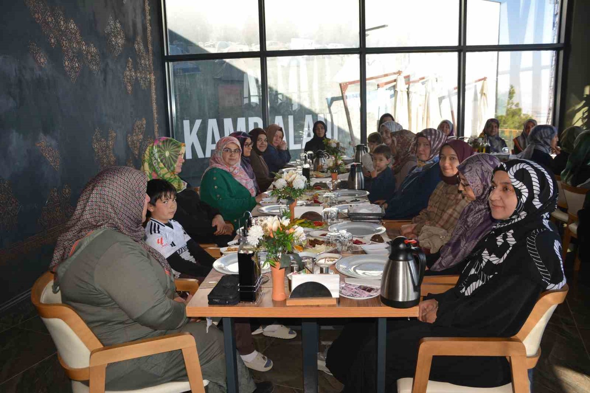 Antalya Korkuteli'nde Camiler ve Din Görevlileri Haftası kahvaltısı düzenlendi
