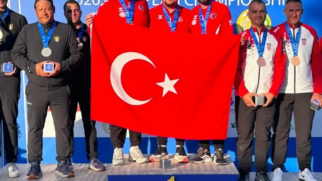 Yunanistan'da bayrağımız zirvede! Milli sporcumuz Avrupa şampiyonu