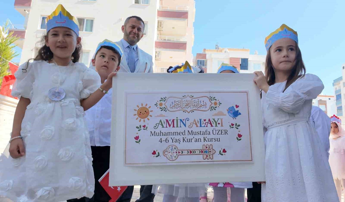 Mersin Erdemli'de 4-6 yaş Kur'an kursunda Bedi Besmele ve Amin Alayı düzenlendi
