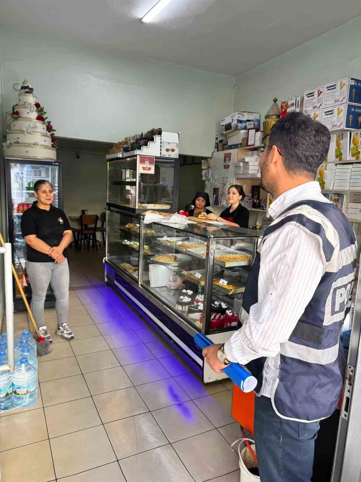 Aydın Karpuzlu'da polis, sahte polis/asker/savcı dolandırıcılarına karşı uyardı