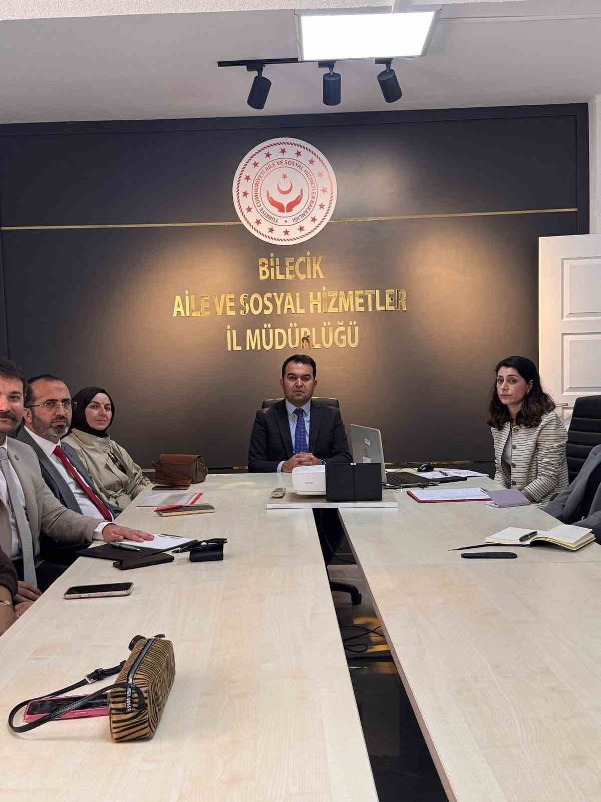 Bilecik Aile ve Sosyal Hizmetler İl Müdürlüğü psikososyal destek toplantısı düzenledi
