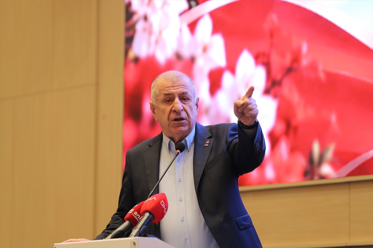 Zafer Partisi Genel Başkanı Özdağ, Antalya'da seçime hazır olduklarını söyledi