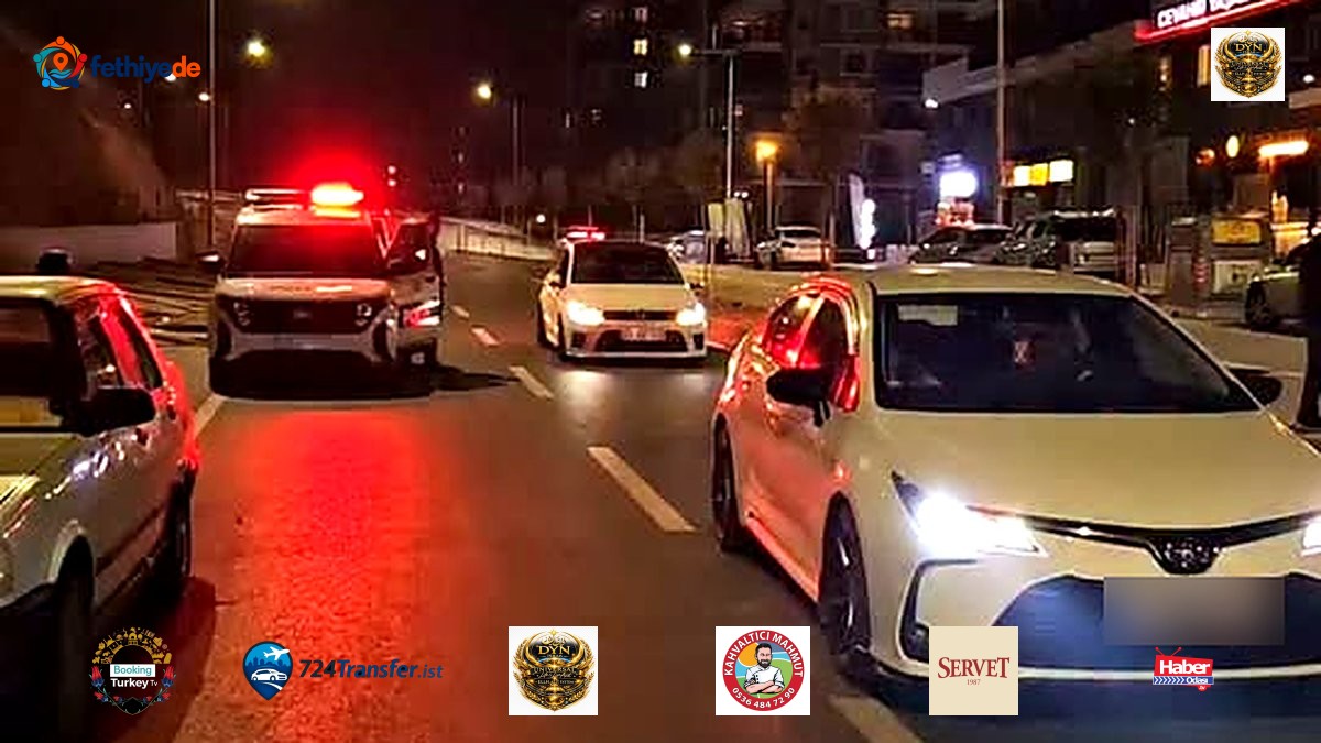 Edirne'de 3 Araçlı Kaza Maddi Hasarla Atlatıldı