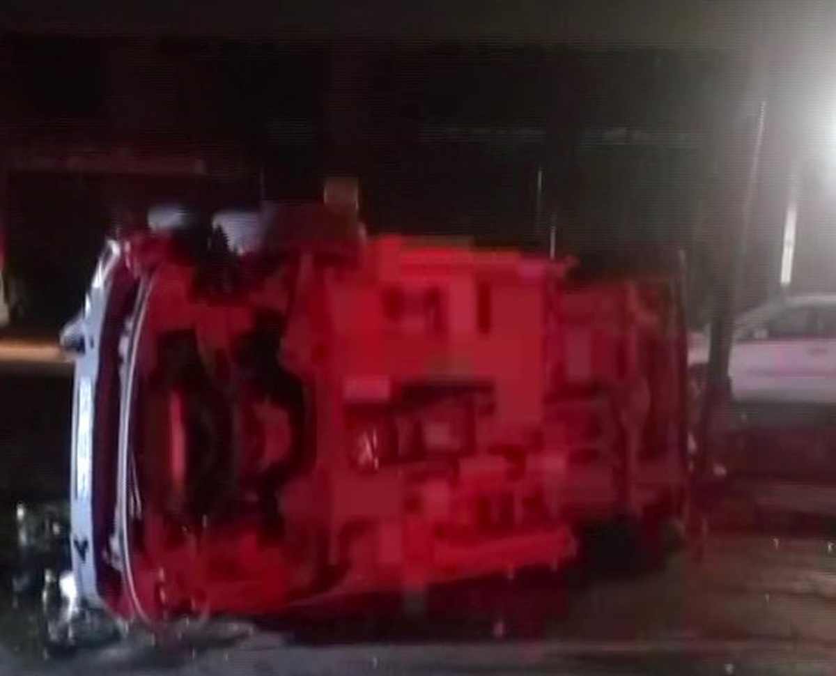 Malatya Yeşilyurt'ta minibüsle otomobil çarpıştı, 5 kişi yaralandı