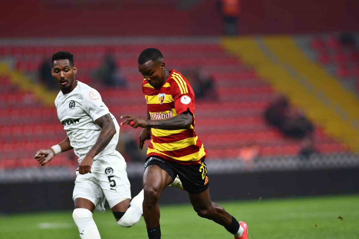 Kayserisporlu Daniel Moreno, Manisa FK'ya attığı golle 4 maçta 6 gole ulaştı