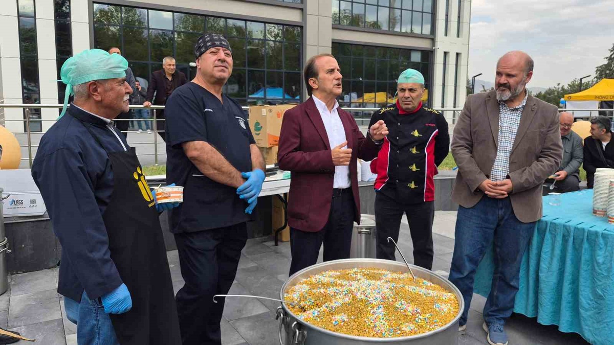 İnönü Üniversitesi İİBF'de hedik tanıtıldı ve katılımcılara ikram edildi