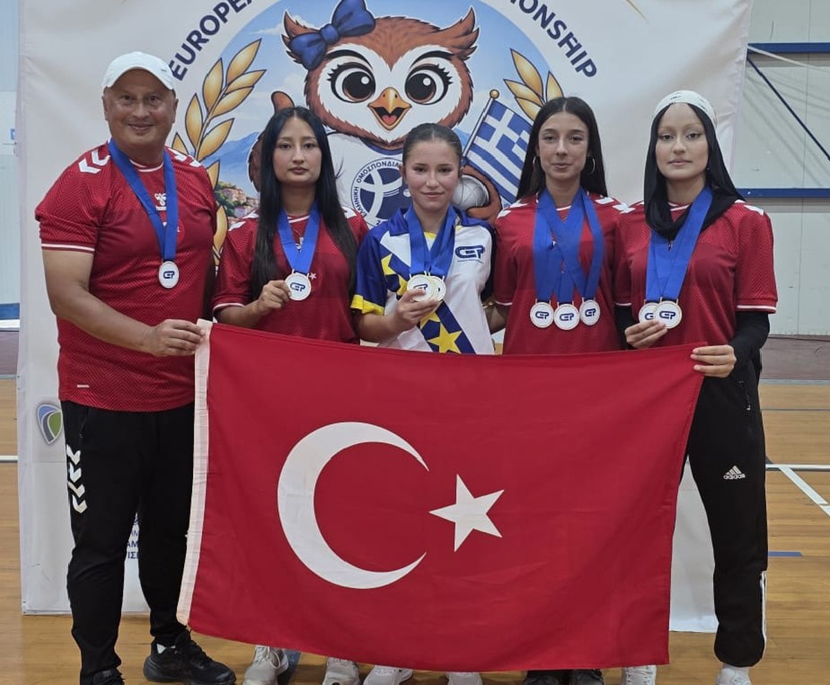 Samsunsporlu Yağmur Tosun, Atina'daki Avrupa Şampiyonası'nda 2 altın 1 bronz kazandı