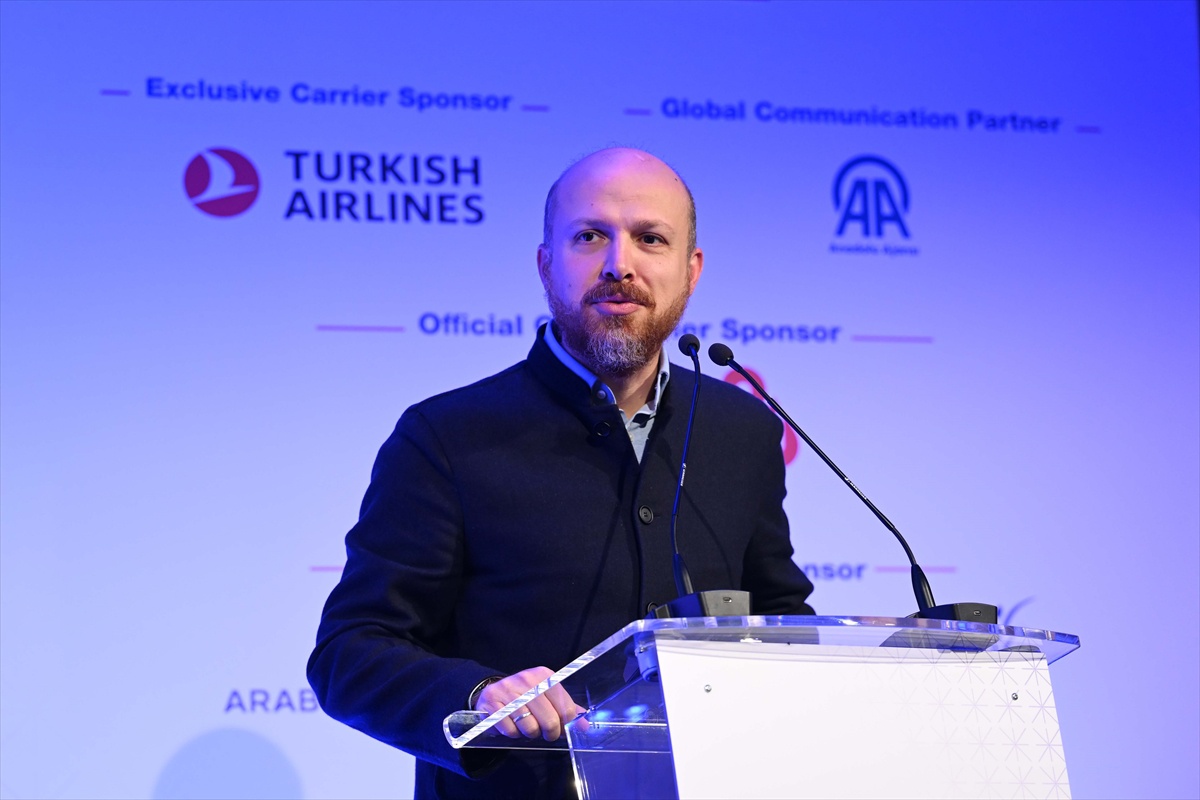 İbn Haldun Üniversitesi Mütevelli Heyeti Başkan Vekili Erdoğan, Londra Helal Forumu'nda konuştu: