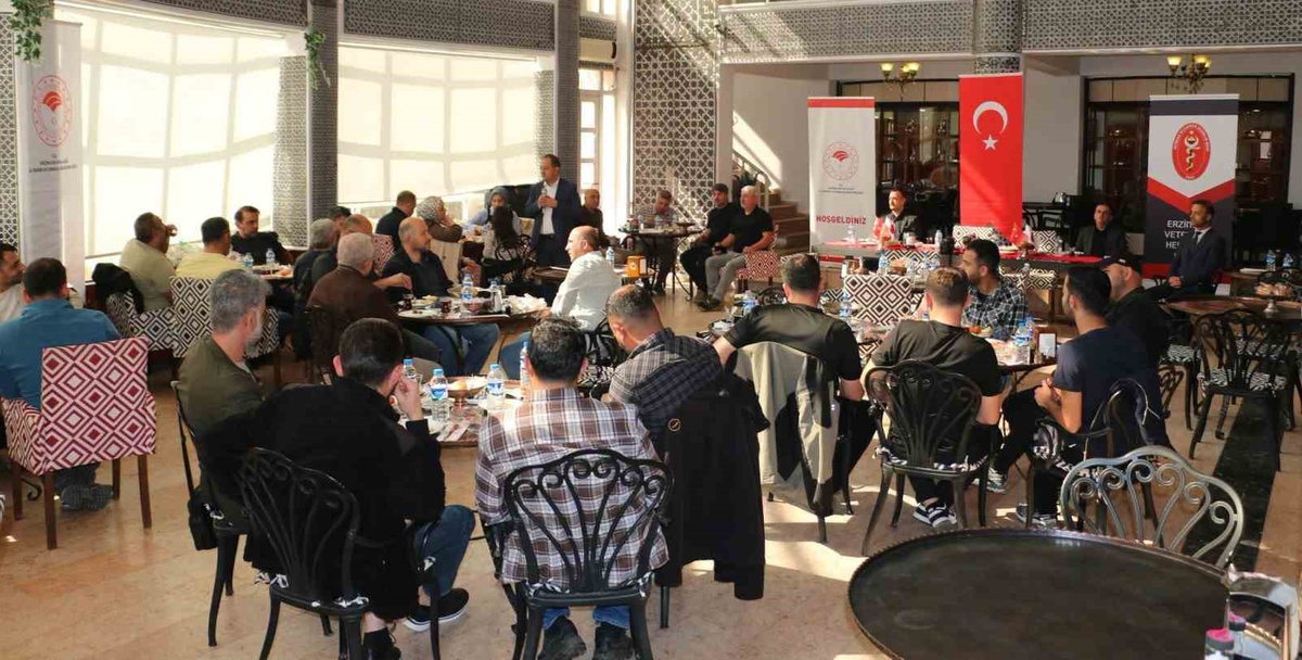 Erzincan'da veteriner hekimler değişen talimatlar konusunda bilgilendirildi