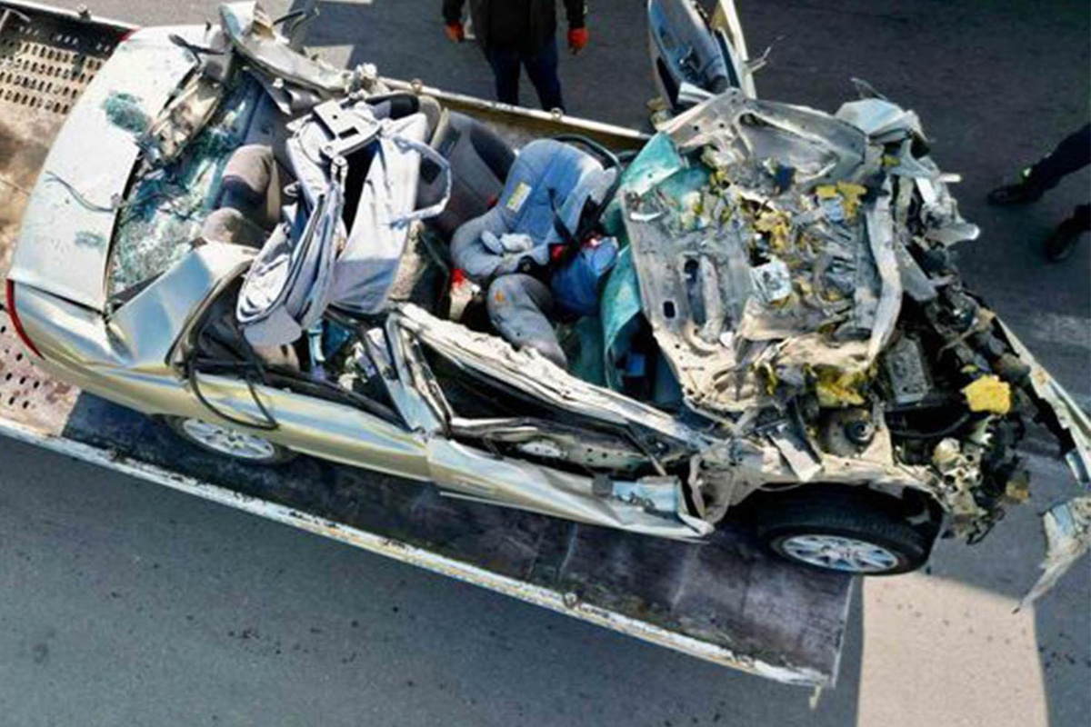 Afyonkarahisar Bolvadin'de Feci Kaza: Tıra Çarpan Otomobilin Sürücüsü Hayatını Kaybetti