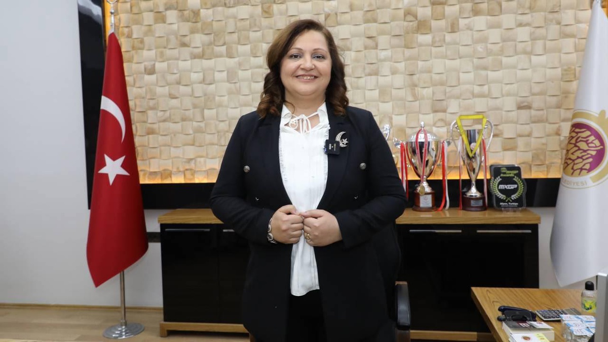 [BELEDIYE · Afyonkarahisar] Burcu Köksal, AK Parti'ye geçeceği tarihi açıkladı