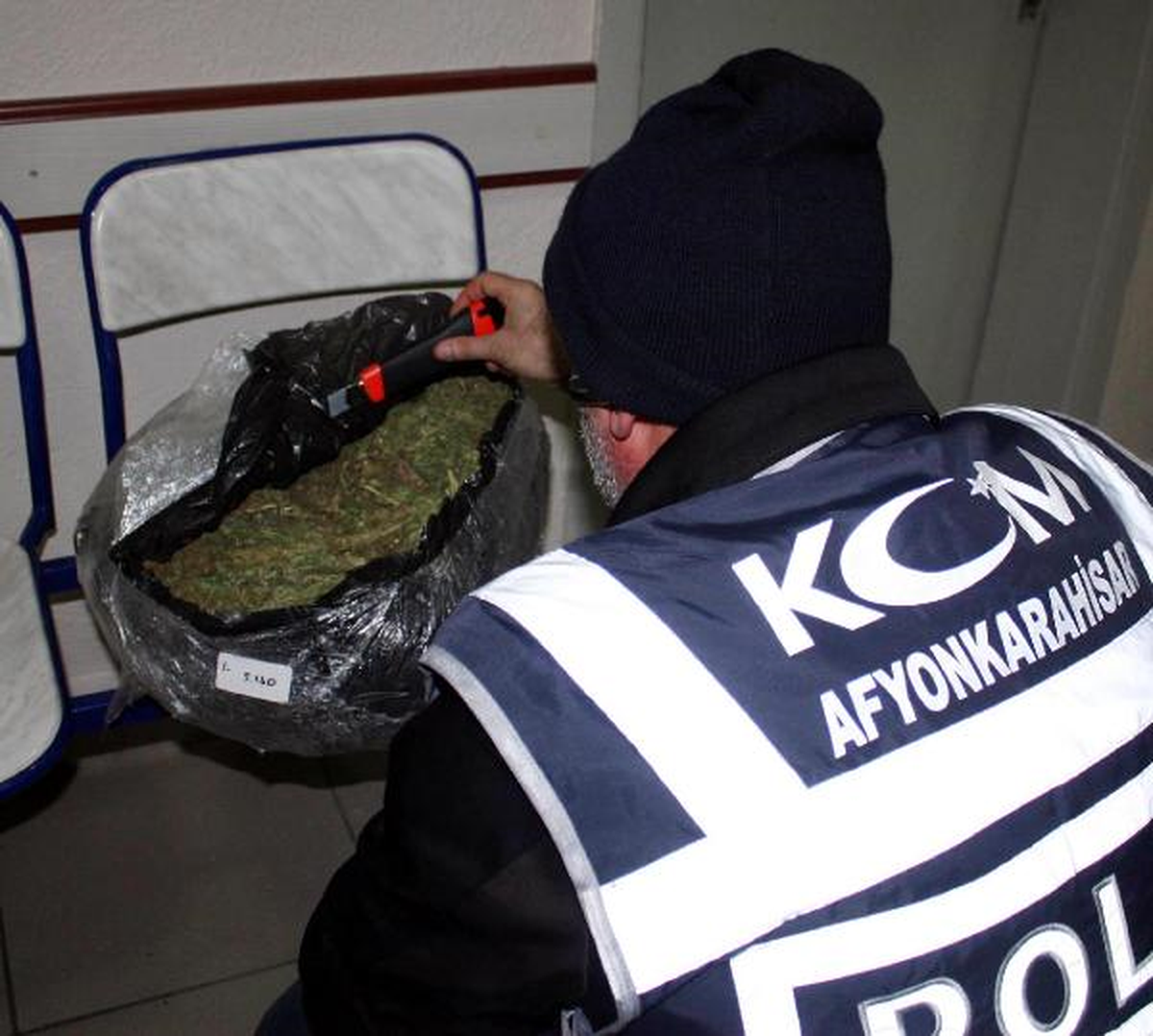 [BELEDIYE · Afyonkarahisar · Çay] Afyonkarahisar'da 75 Kilo Esrar Ele Geçirildi