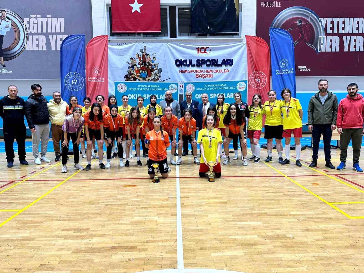[YEREL / KAMU · Afyonkarahisar · Dazkırı] Afyonkarahisar'da Genç Kızlar Futsal Müsabakaları Sonuçlandı