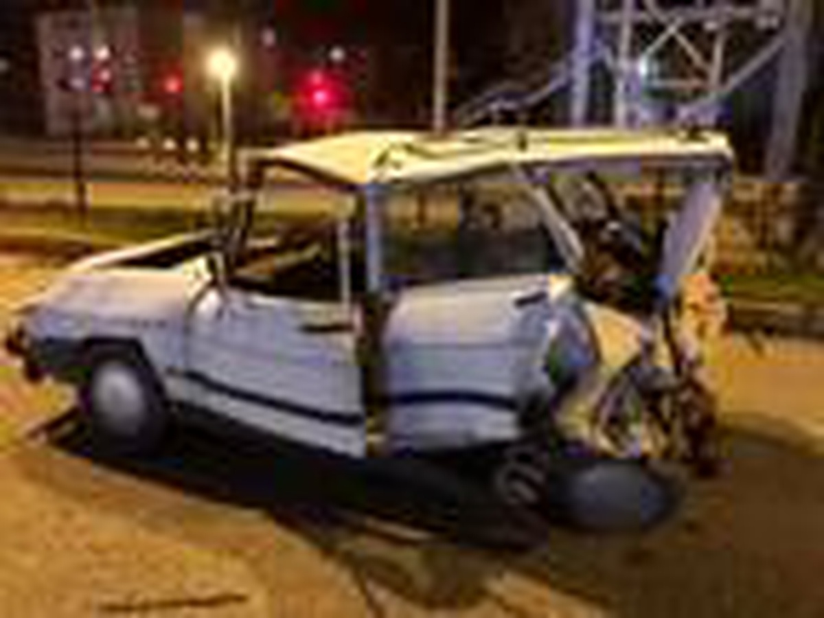 [YEREL / KAMU · Afyonkarahisar · Dinar] Freni boşalan kamyonet iki otomobile çarptı 1 yaralı