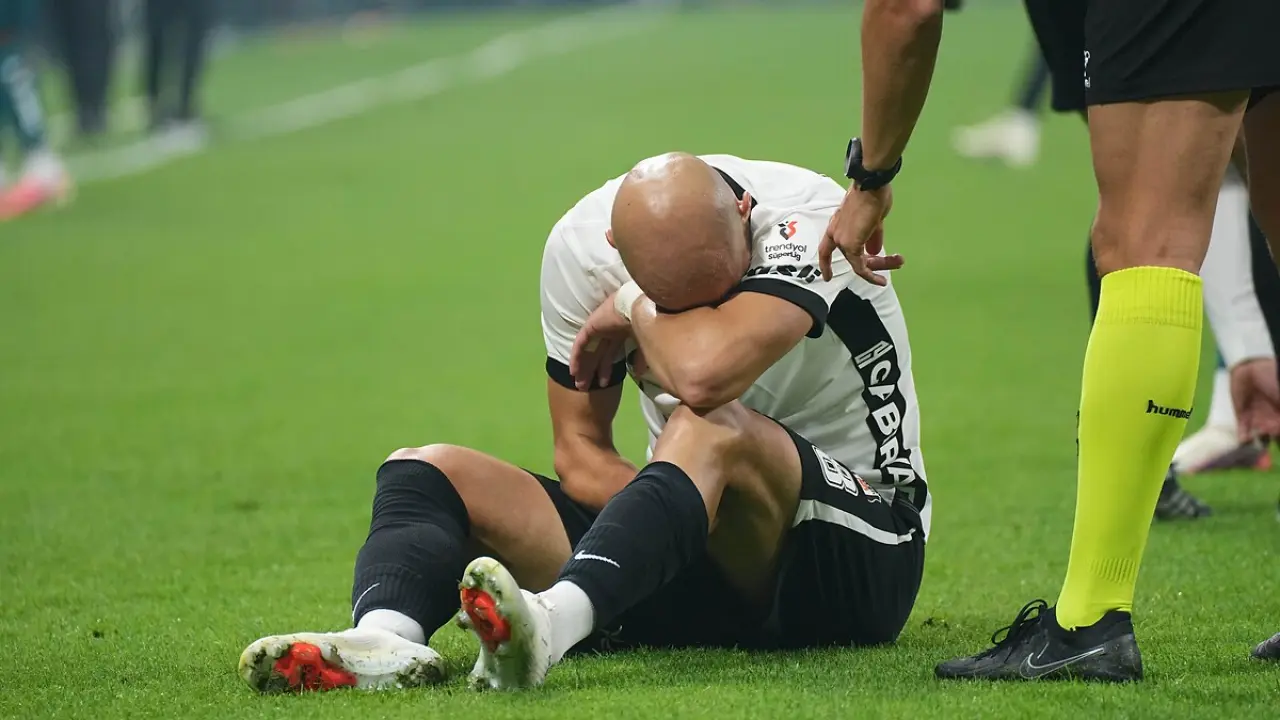 Oyuna devam edememişti! Beşiktaş'tan Cerny açıklaması