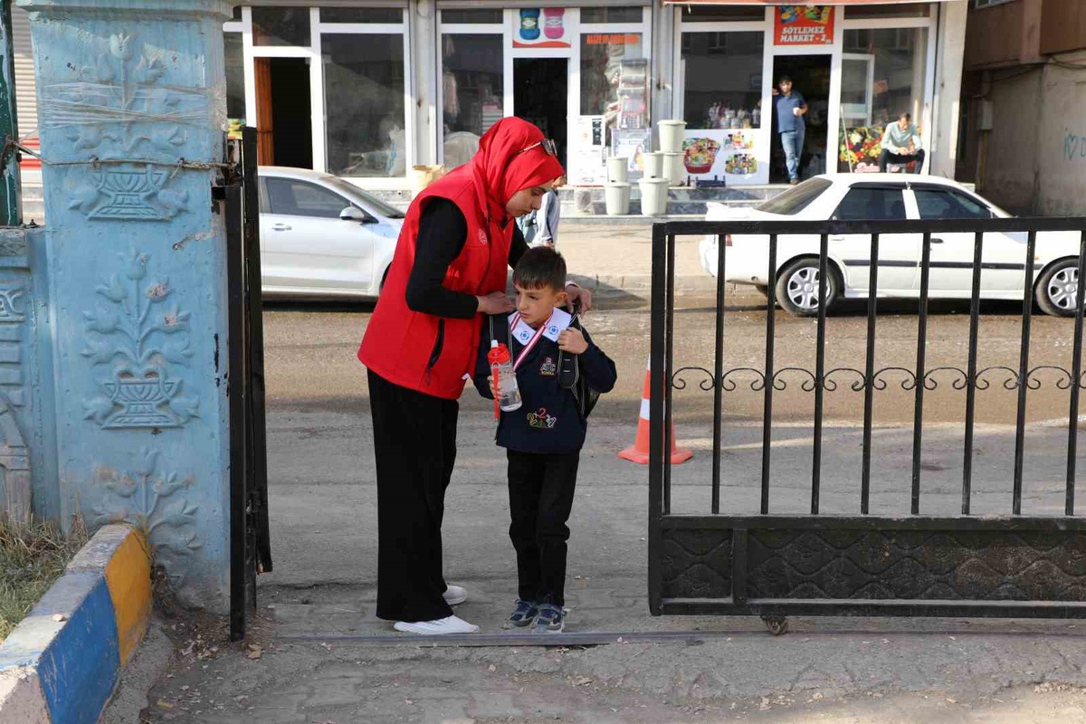[BELEDIYE · Ağrı] Ağrı’da TYP kapsamında 409 okul bahçe görevlisi görev yapmaya başladı