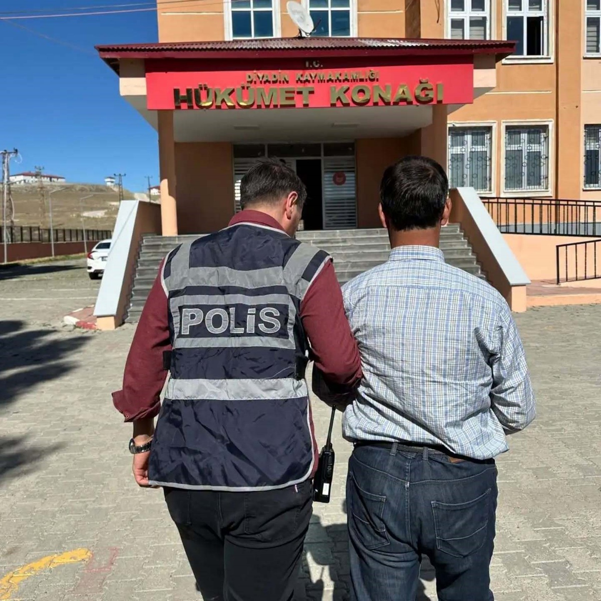[BELEDIYE · Ağrı · Diyadin] Diyadin’de 7 yıl 6 ay hapis cezası bulunan şahıs yakalandı