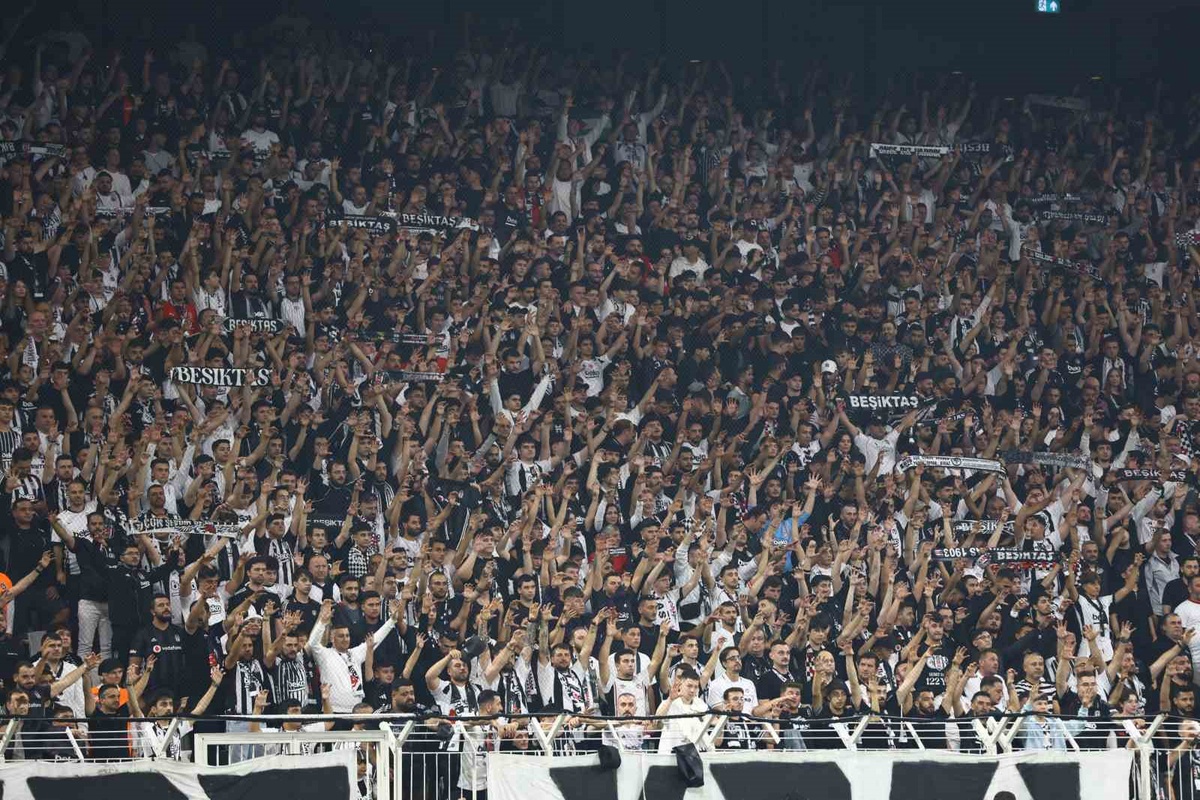 Beşiktaş, deplasman yasağının kaldırılması için Trabzonspor'un çağrısına katıldı