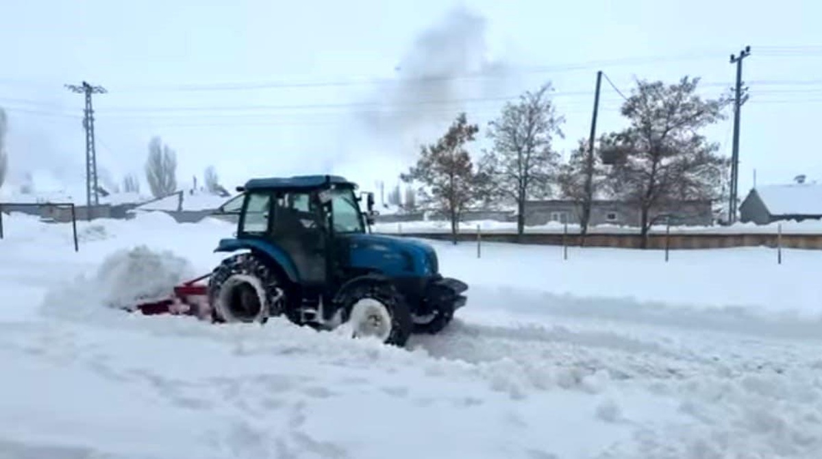 [YEREL / KAMU · Ağrı · Diyadin] Diyadin'de kar engel olamadı, köy harekete geçti
