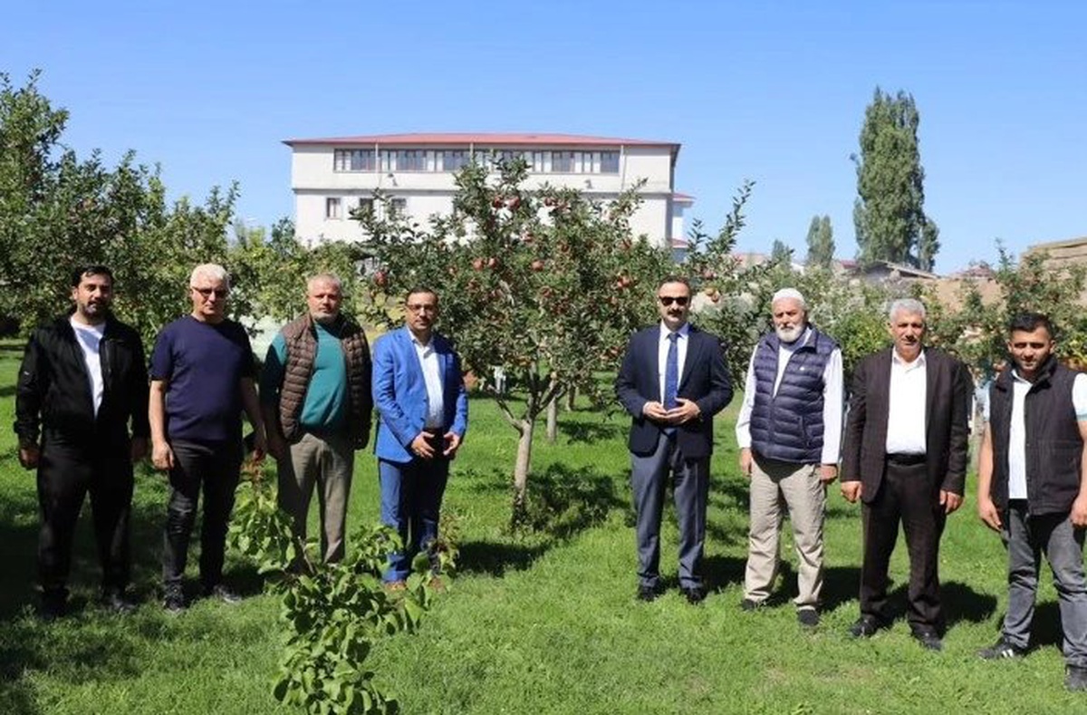 [YEREL / KAMU · Ağrı · Doğubeyazıt] Kaymakam Ayvat; Şeyh Mustafa Tanrıverdi Külliyesi’ni ziyaret etti.