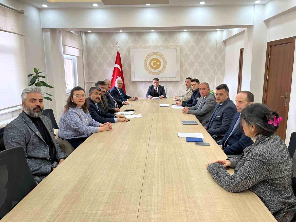 [YEREL / KAMU · Ağrı · Eleşkirt] Eleşkirt'te Sokak Hayvanlarını Koruma Toplantısı Yapıldı
