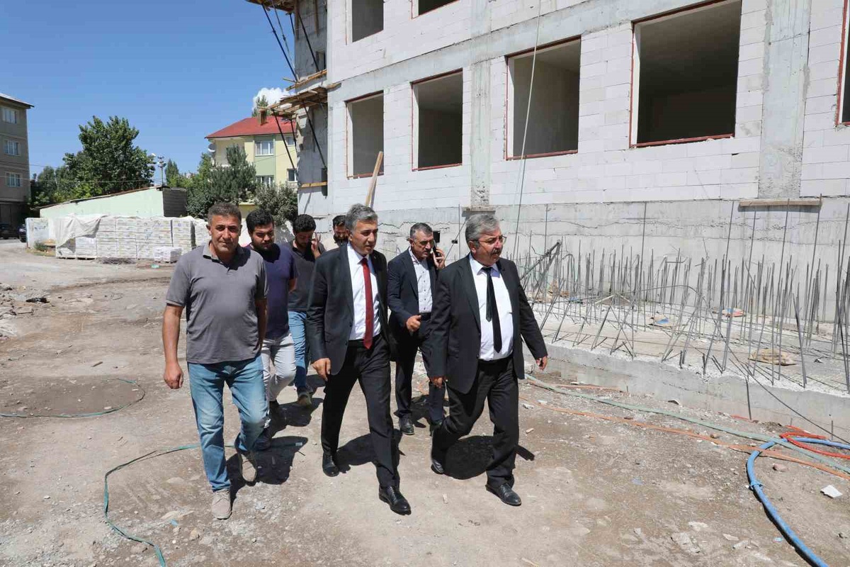 [YEREL / KAMU · Ağrı · Patnos] Ağrı Milli Eğitim Müdürü Çakan, Patnos'ta Okul Hazırlıklarını İnceledi