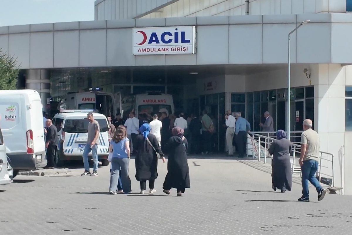 [BELEDIYE · Ağrı · Taşlıçay] İki aile arasında çıkan taşlı, sopalı ve silahlı kavgada 9 kişi yaralandı