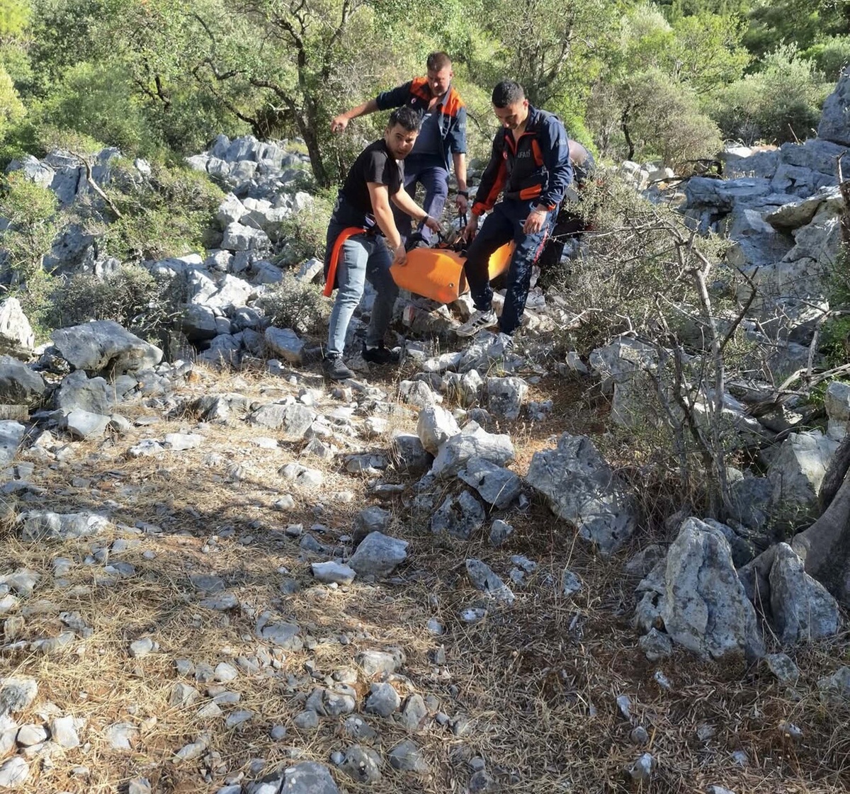 [BELEDIYE · Muğla] Muğla Ortaca'da trekking yaparken düşen Alman turist Andre Korb, AFAD ekibiyle kurtarıldı