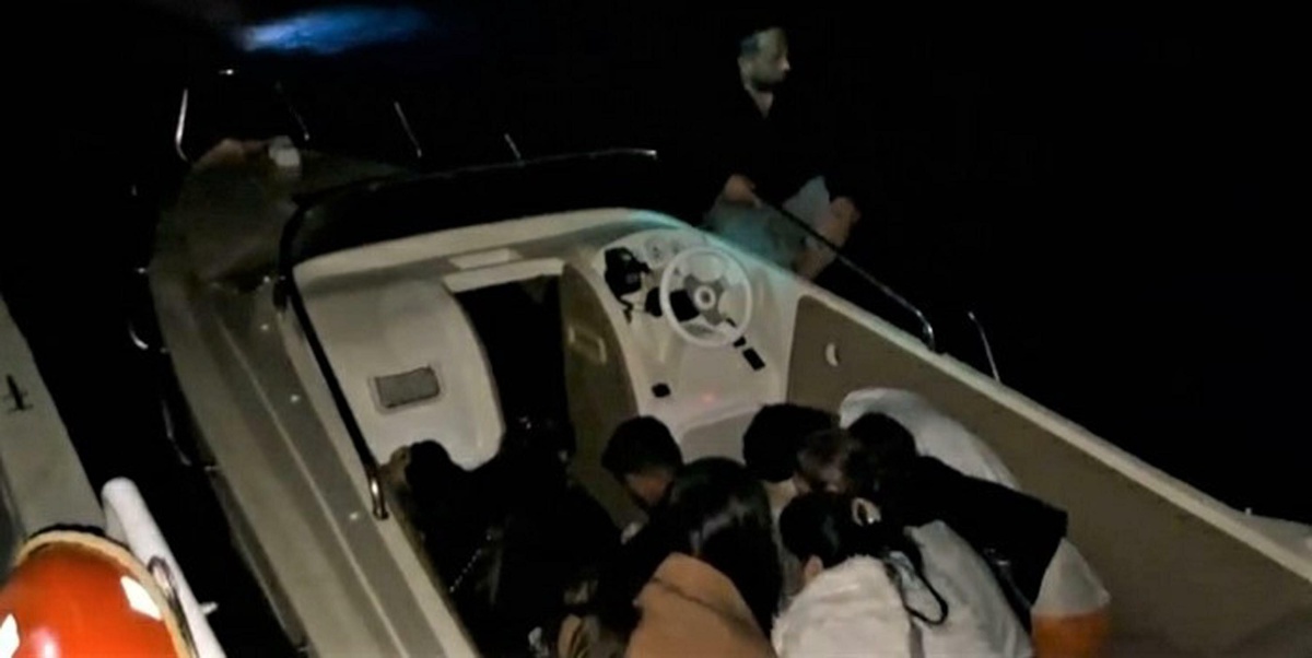[BELEDIYE · Muğla] Bodrum açıklarında 5'i çocuk 15 kaçak göçmen ile 2 kaçakçı şüphelisi yakalandı