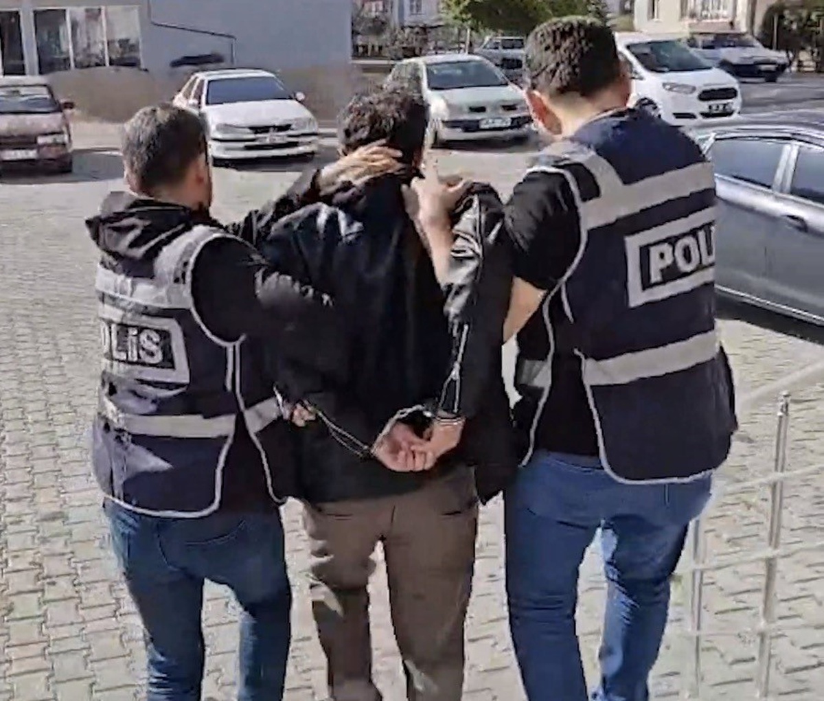 Silahlı yağma suçundan 36 yıl 3 ay hapis cezası bulunan şahıs Kayseri'de yakalandı