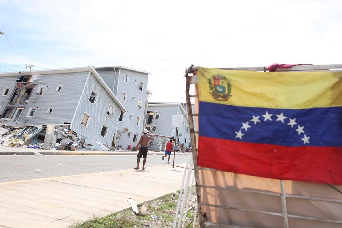 Venezuela depremde 800 megavat kaybetti, şebeke için yeni ekipman aldı