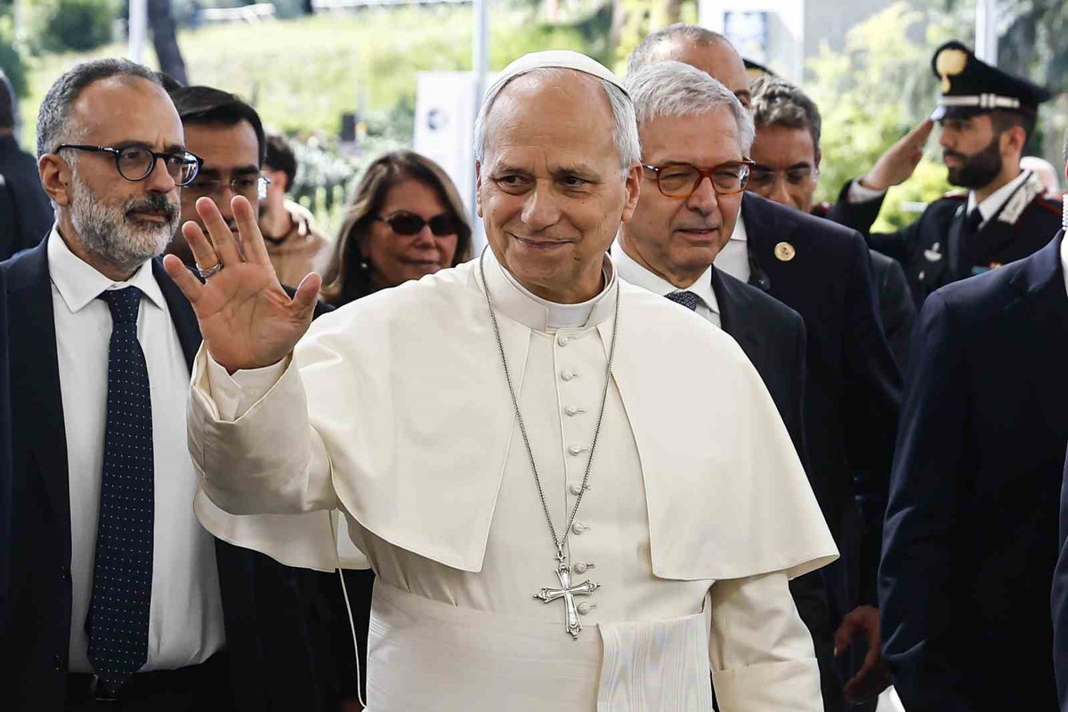Papa 14. Leo'nun akciğer ameliyatı başarıyla tamamlandı! Vatikan iyileşme süresini açıkladı