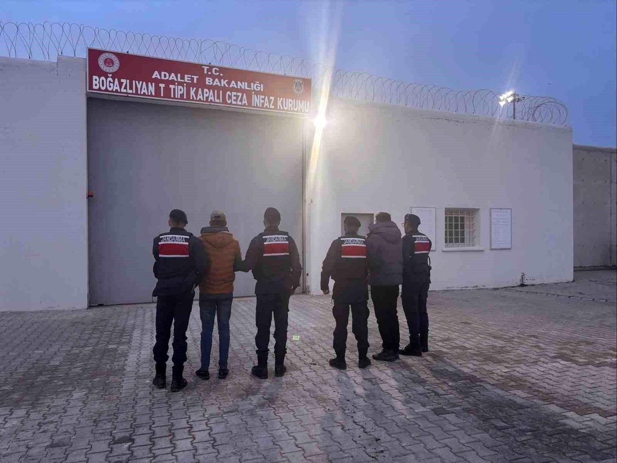 [BELEDIYE · Yozgat · Boğazlıyan] Yozgat'ta araçta uyuşturucuyla yakalanan 2 şüpheli tutuklandı