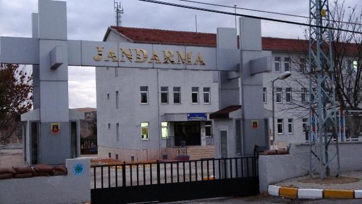 [YEREL / KAMU · Yozgat · Çandır] 1 AYLIK BEBEĞİNİ BIÇAKLAYIP, SOBADA YAKARAK ÖLDÜRDÜ