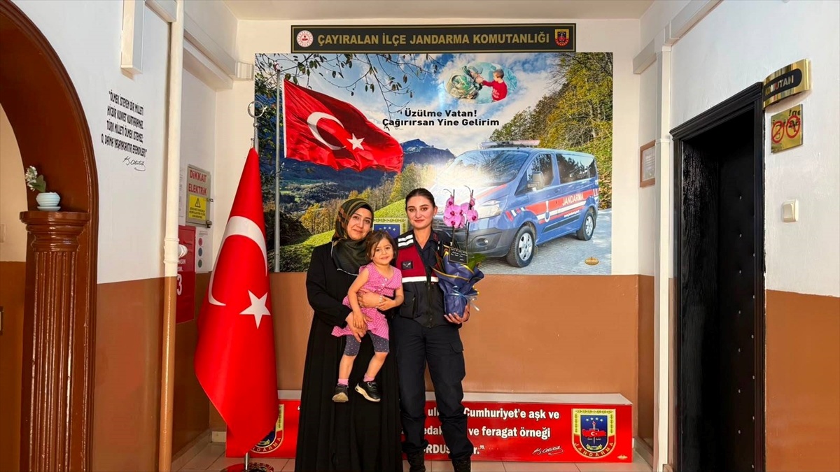 [YEREL / KAMU · Yozgat · Çayıralan] Kaybolduktan sonra bulunan Aybüke İnce'den jandarmaya teşekkür ziyareti